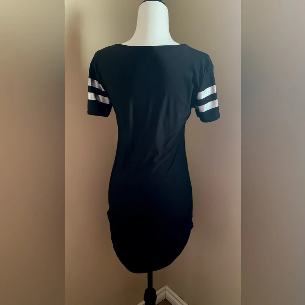 COCO 5 Dress - Picture 4 of 5